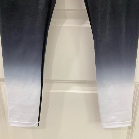 Zyia Active Black Metallic Ombre High Rise Light N Tight 7/8 Leggings Size 2 - Picture 11 of 12